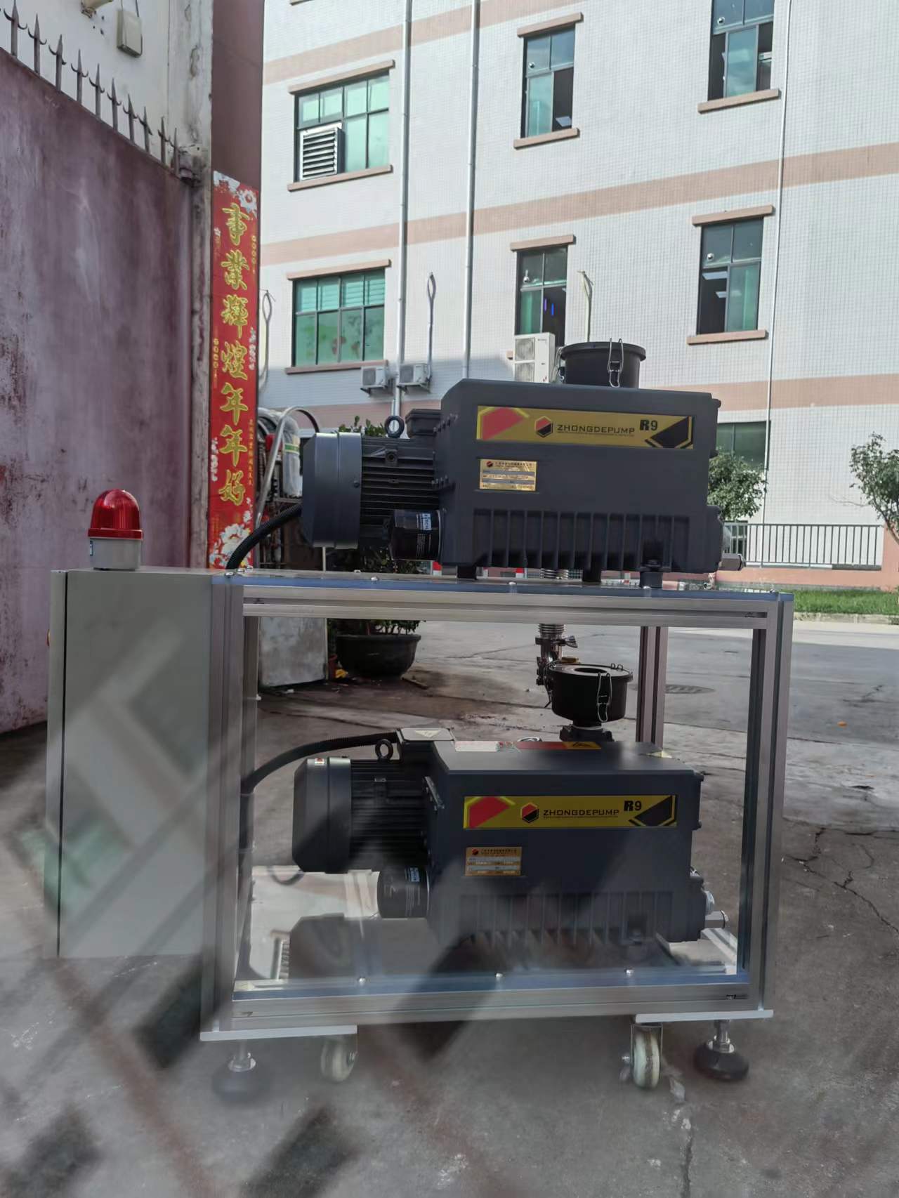 1.5KW真空機(jī)組 1.5KW真空機(jī)組